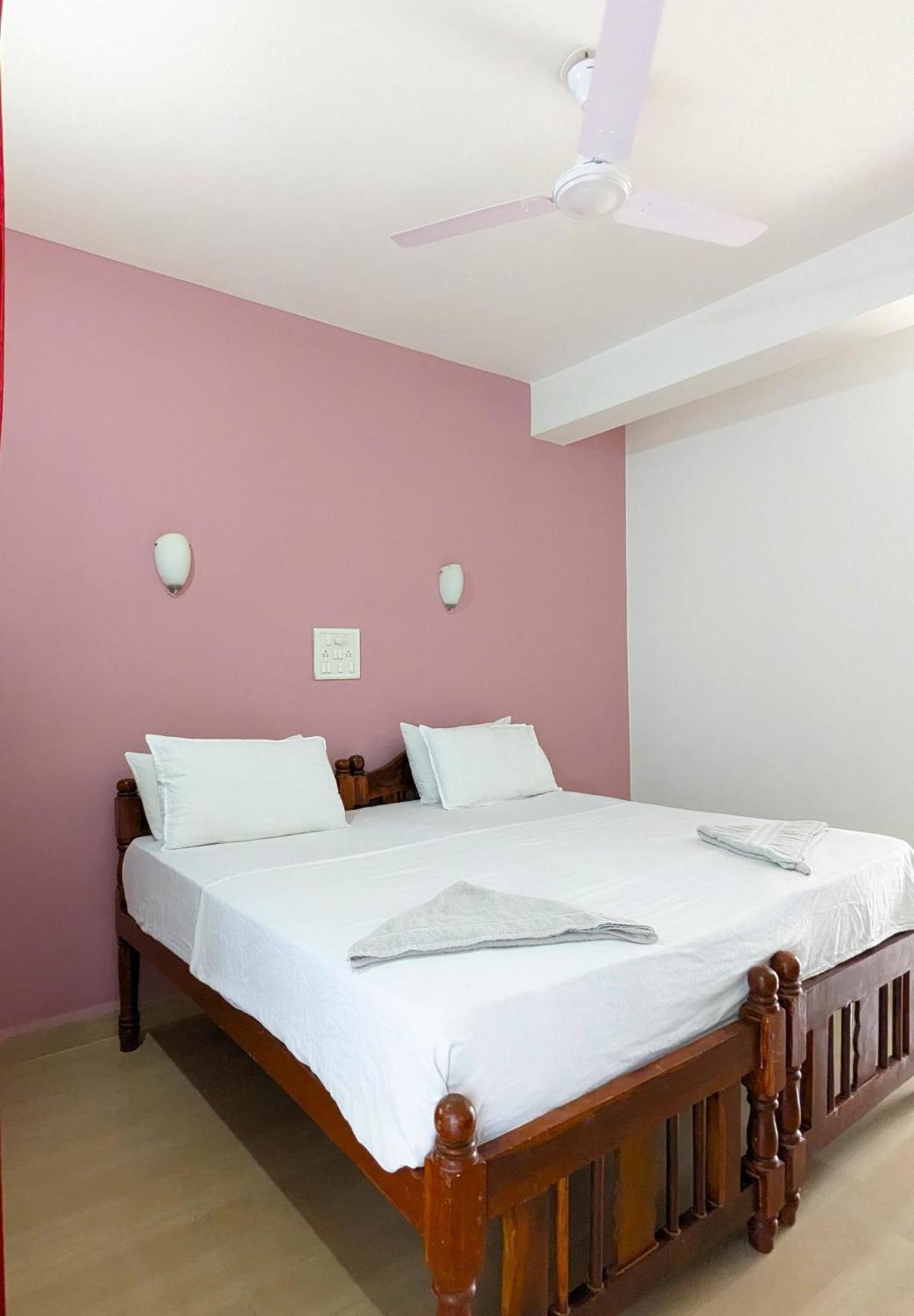 Santana Guest House Agonda Esterno foto