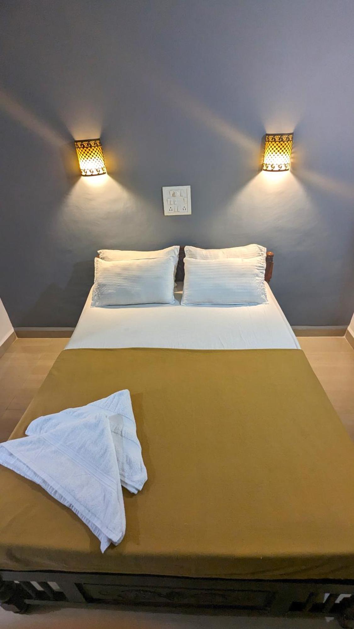 Santana Guest House Agonda Esterno foto