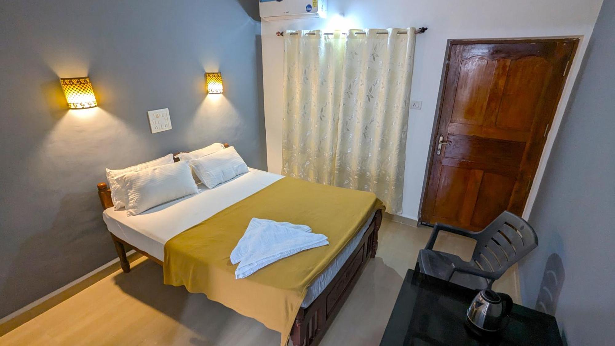 Santana Guest House Agonda Esterno foto