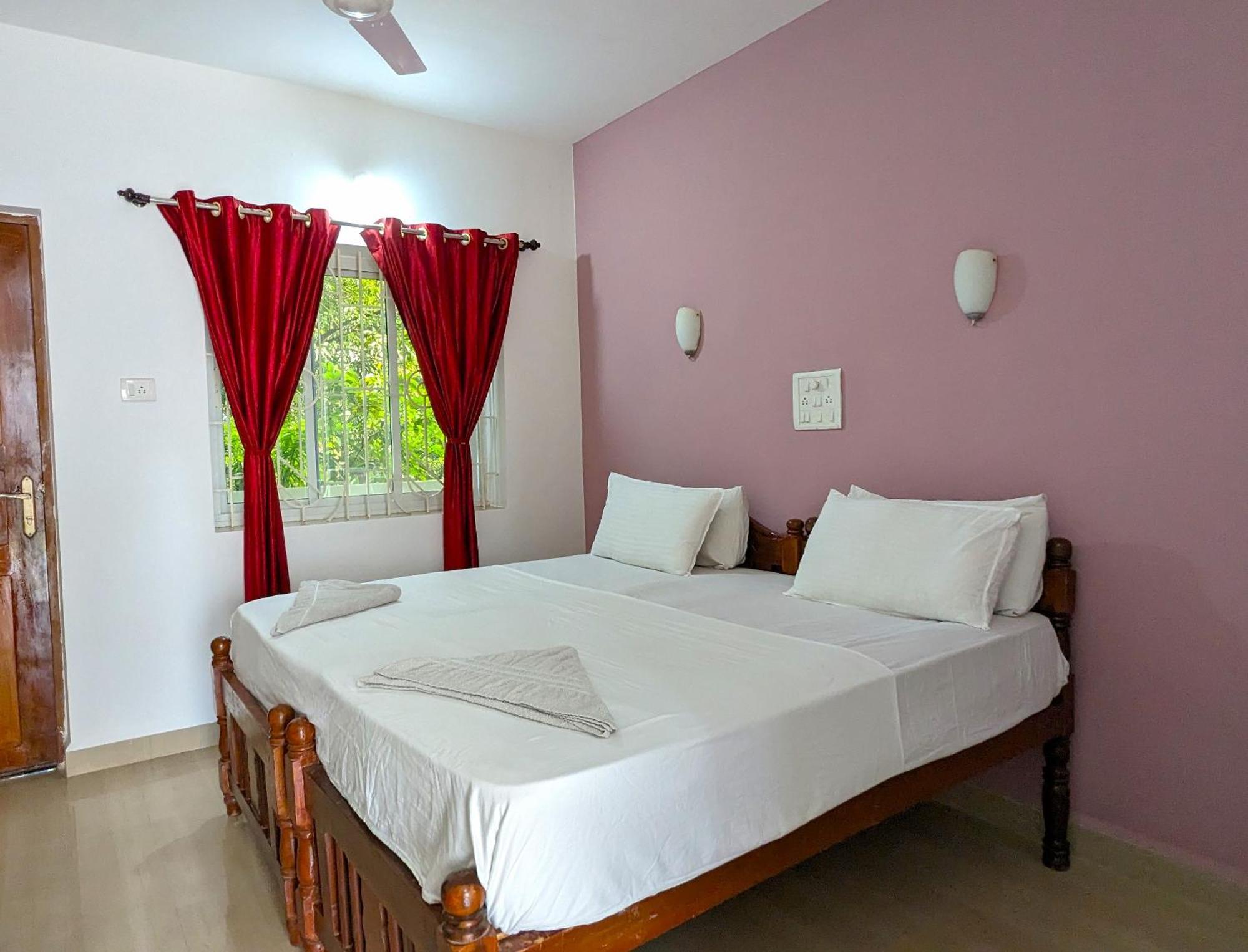 Santana Guest House Agonda Esterno foto